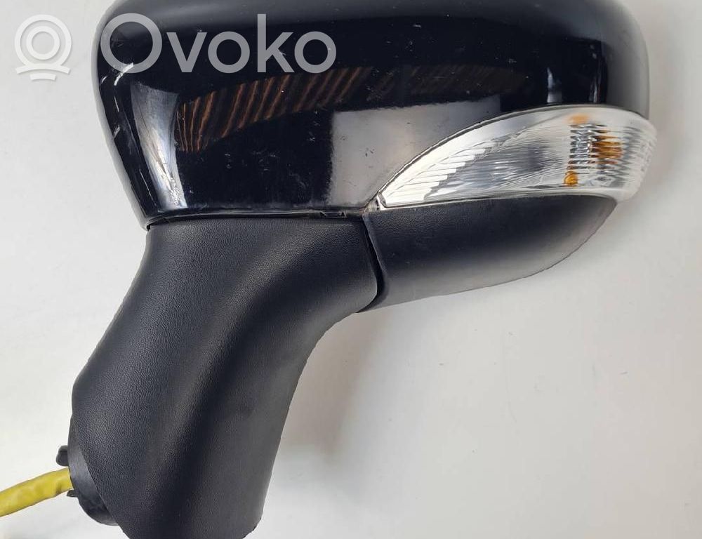 Renault Captur Front door electric wing mirror 