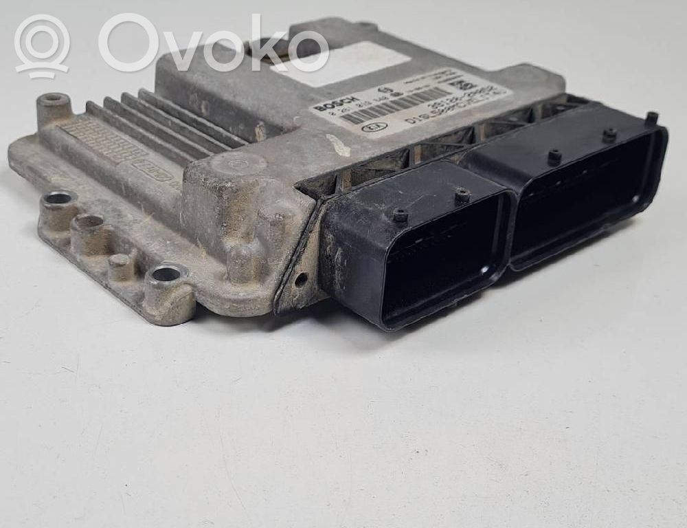 Unidad de control/módulo del motor   0281019640