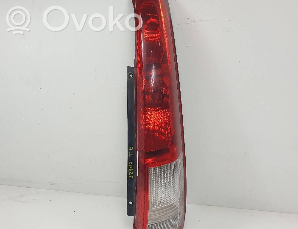 Nissan X-Trail T30 Luz trasera/de freno 