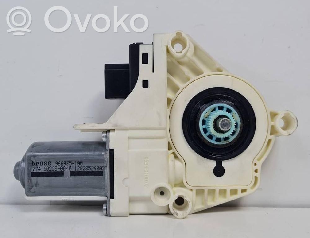 Skoda Superb B6 (3T) Motorino alzacristalli della portiera anteriore 