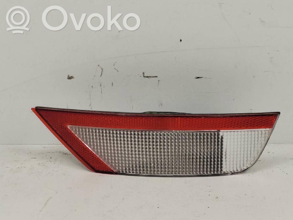 Luce del paraurti posteriore   8V4115K272AB