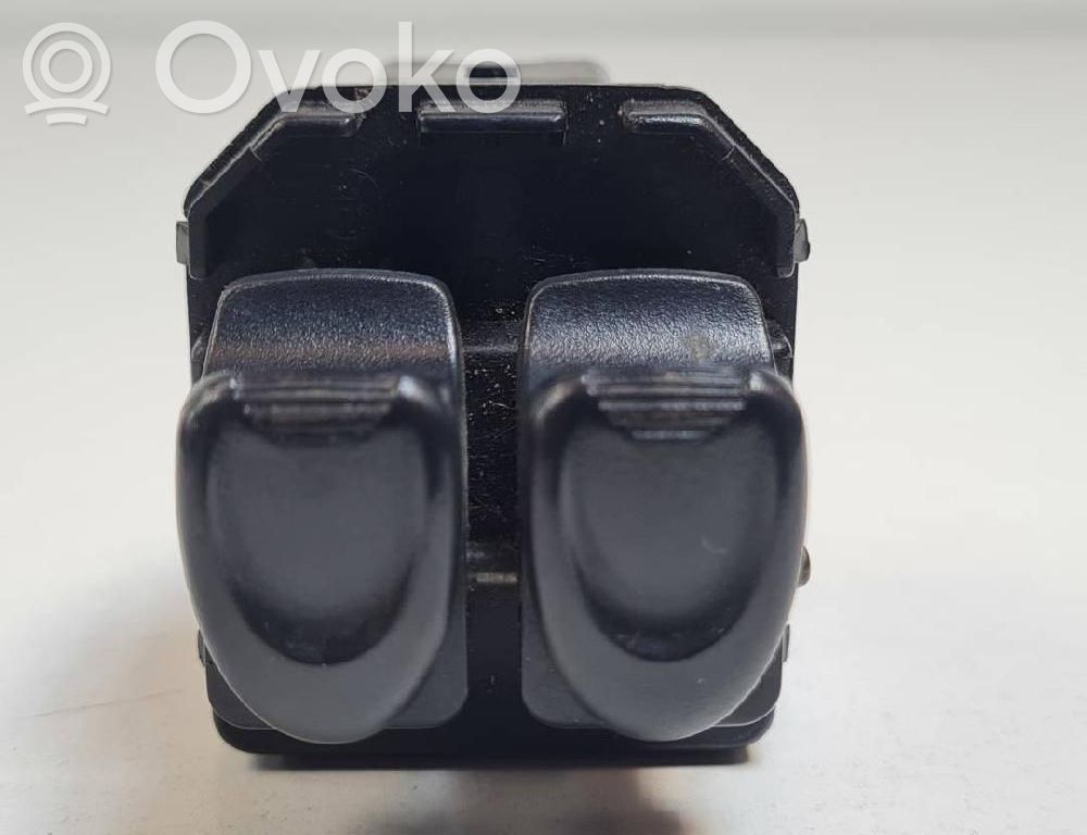 Electric window control switch   601W03840