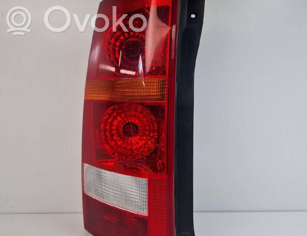 Lampa tylna   XFB000573