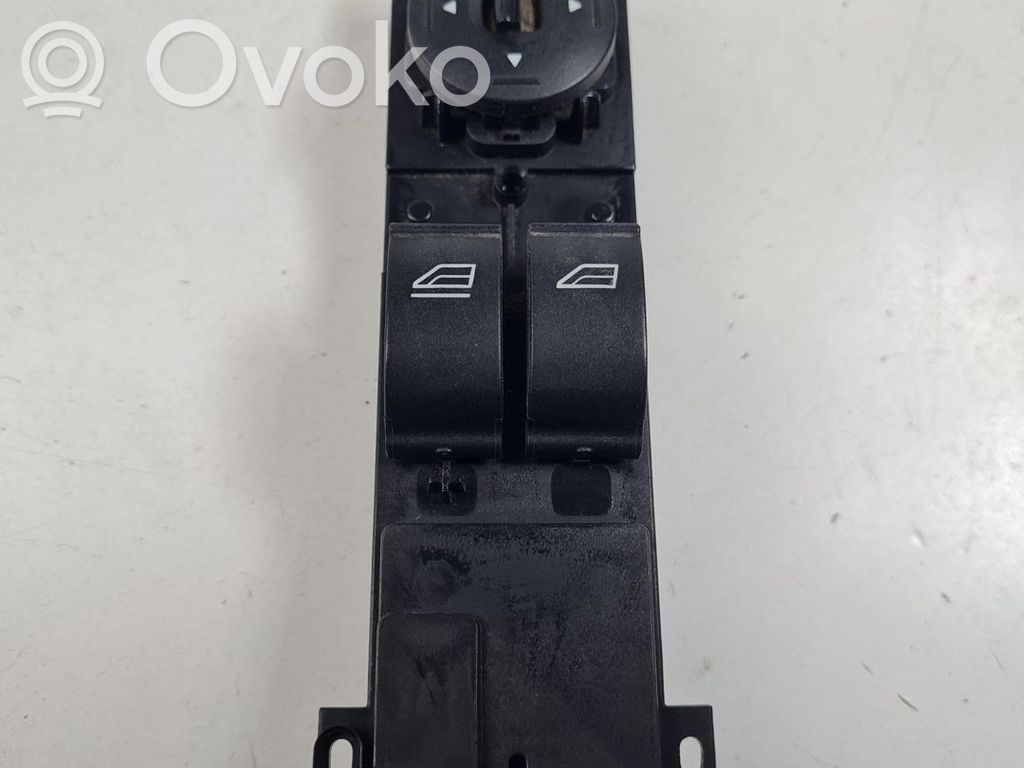 Ford Focus Interruttore di controllo dell’alzacristalli elettrico 