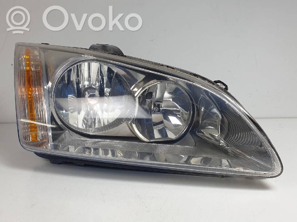 Ford Focus Etu-/Ajovalo 