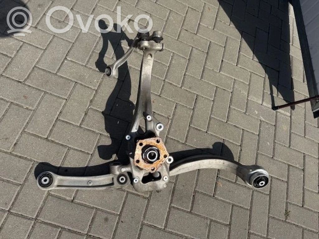 Audi Q7 4M Rear wheel hub 