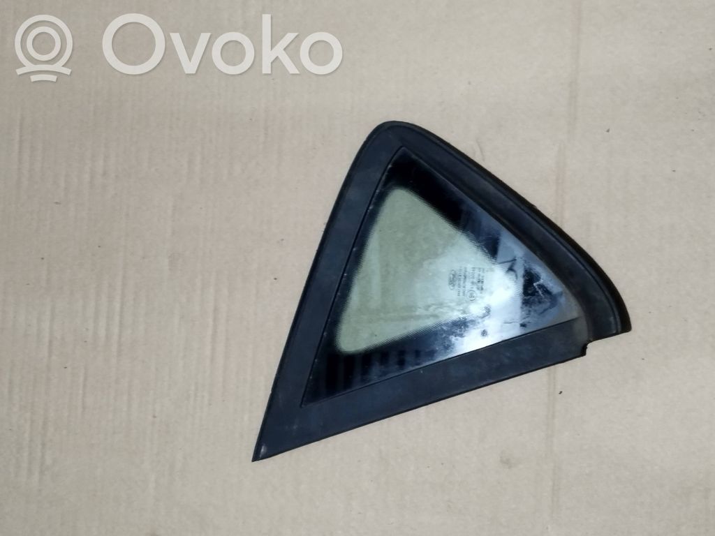 Rear side window   8A61A29751