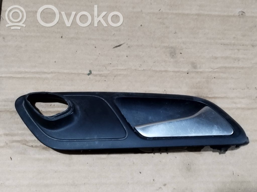 Volkswagen PASSAT CC Front door interior handle 