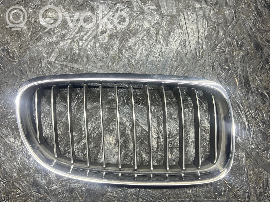 BMW 3 E90 E91 Priekšējais režģis 
