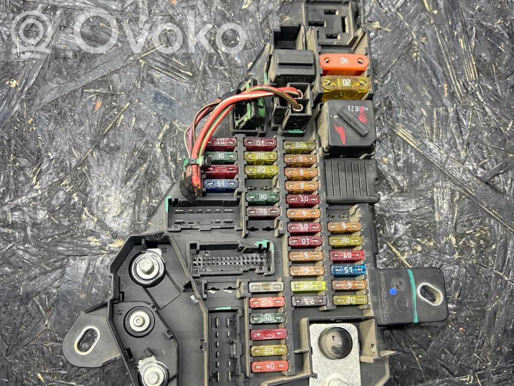 Fuse box set   6906588,041105