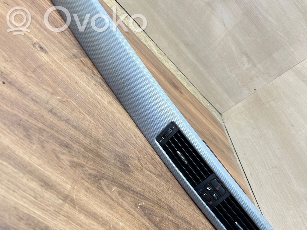 Panel trim   9148070