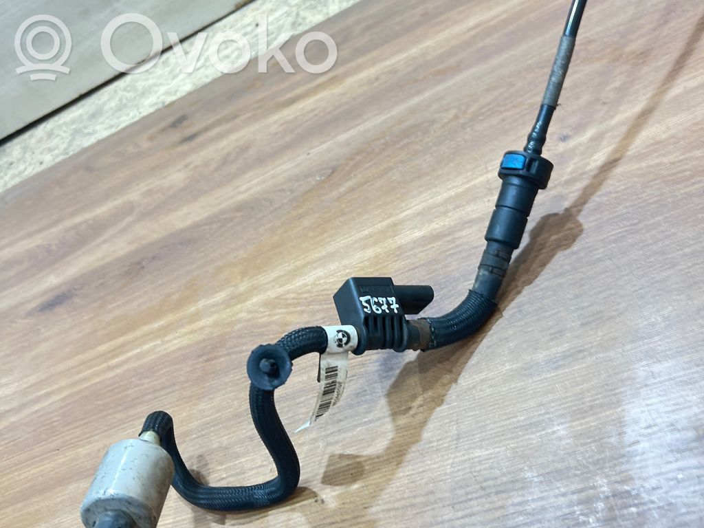 BMW 3 E90 E91 Fuel pressure sensor 