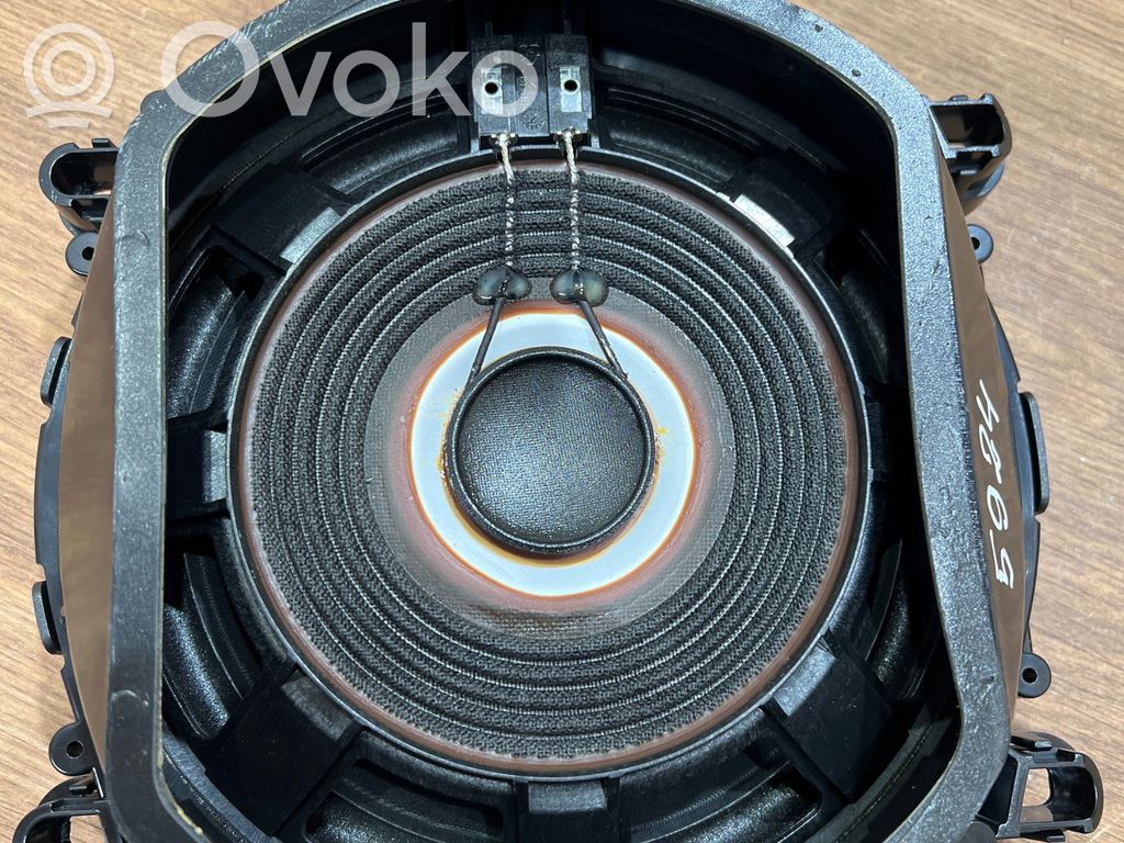 Subwoofer   9247342