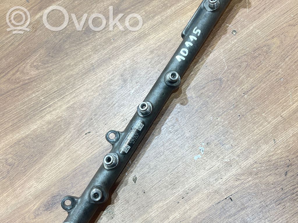 BMW 5 E60 E61 Rampă alimentare injectoare 