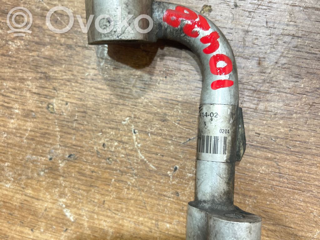 BMW 7 E65 E66 Ilmastointilaitteen putki (A/C) 