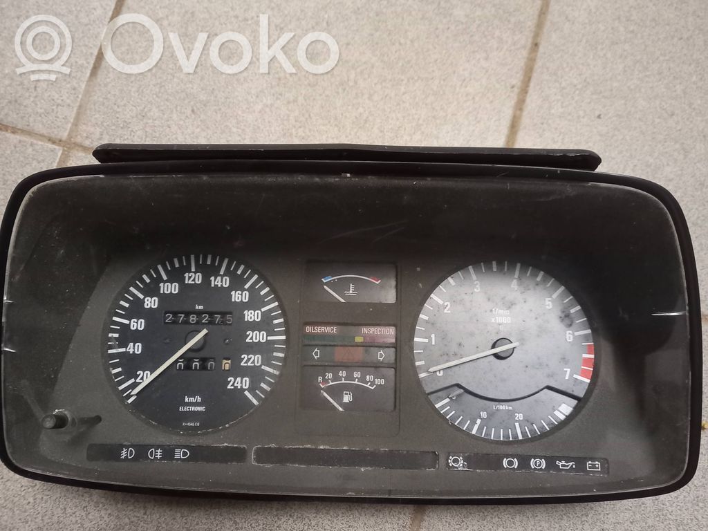 BMW 5 E28 Speedometer (instrument cluster) 