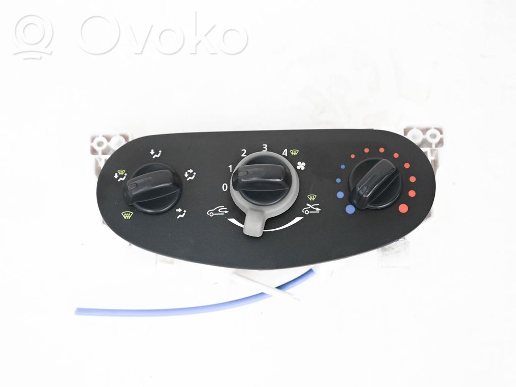 Dacia Sandero Climate control unit 