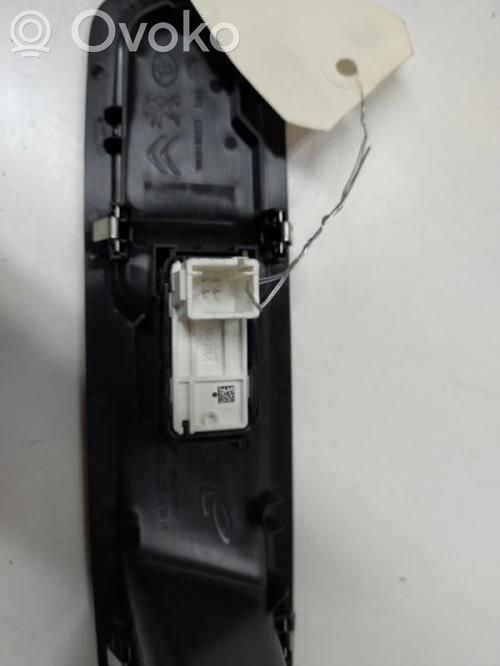 Sensor de la puerta delantera   96762292ZD