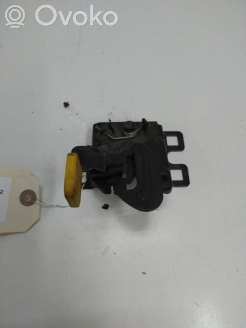 Fiat Tipo Spyna variklio dangčio 