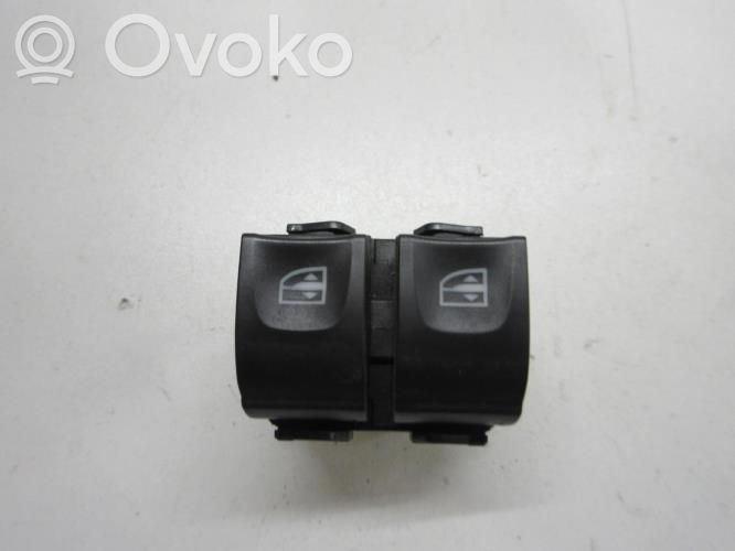Renault Clio IV Front door sensor 
