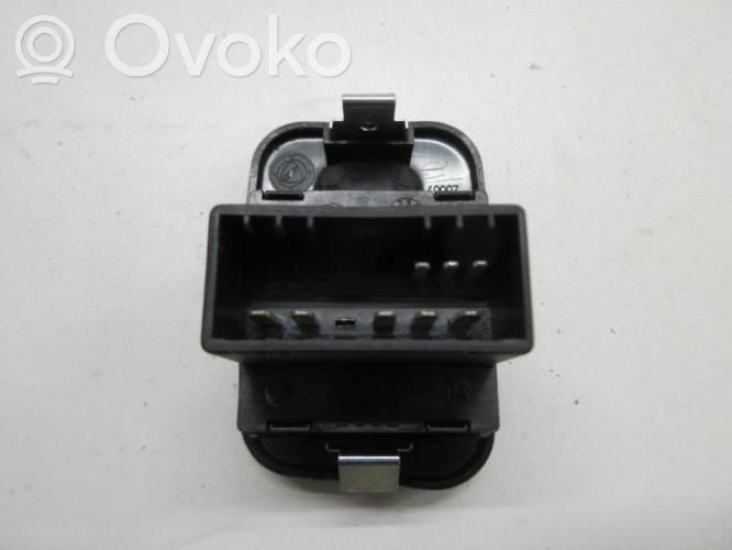 Sensor de la puerta delantera   735433625