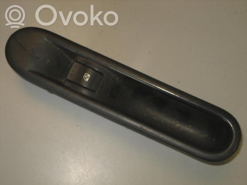 Renault Espace IV Rear door lock 
