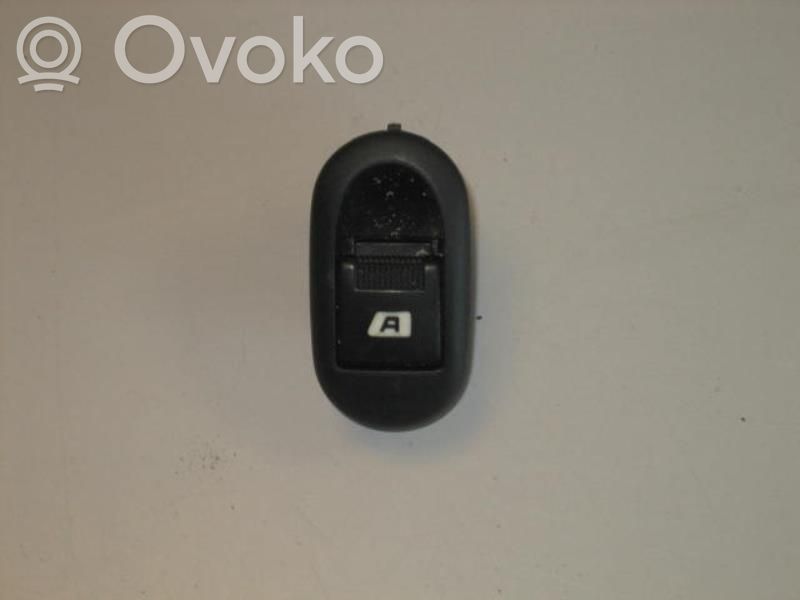 Sensor de la puerta delantera   00006554L7