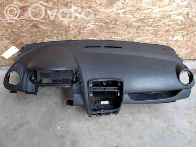 Renault Clio IV Панель 