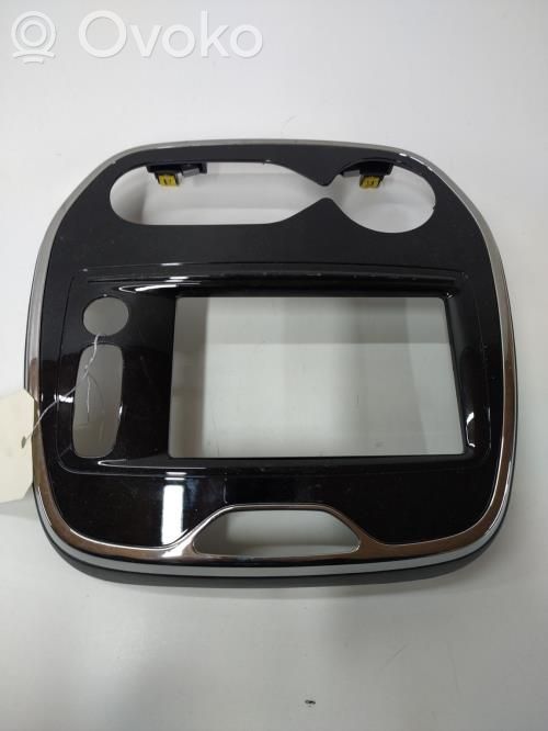 Renault Captur Radio/GPS head unit trim 