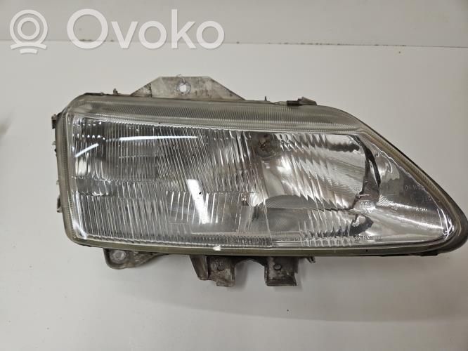 Renault Laguna I Scheinwerfer 