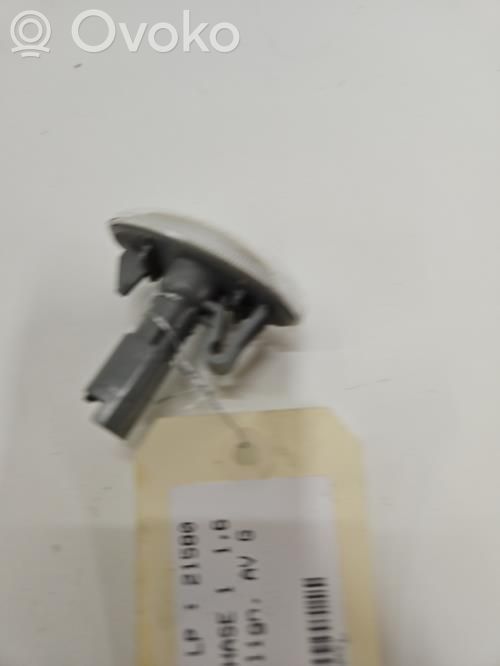 Citroen C3 Picasso Front fender indicator light 