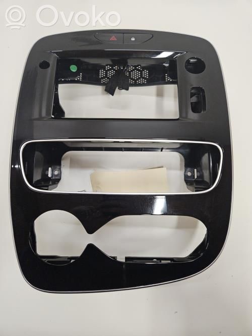 Renault Clio IV Radio/GPS head unit trim 