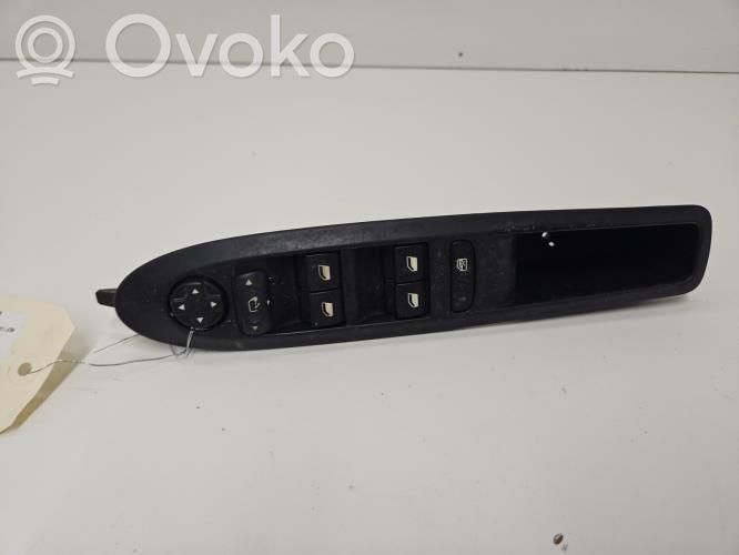 Citroen C4 II Front door sensor 