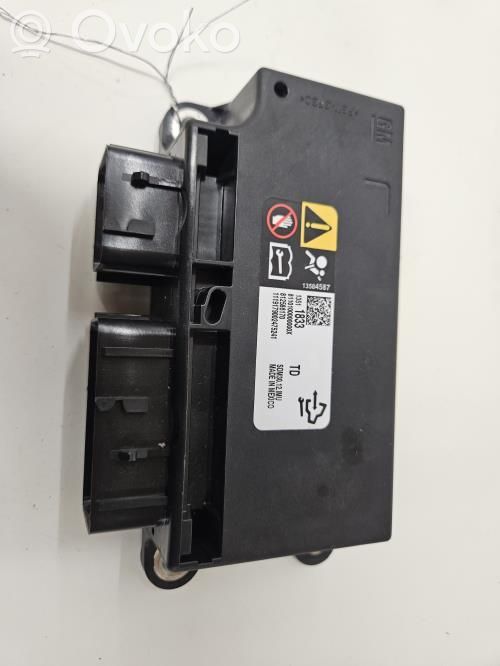 Unidad de control/módulo del Airbag   13511833