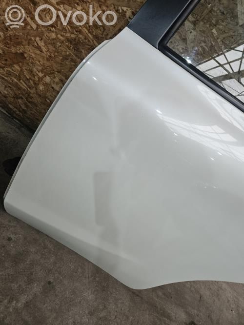 Nissan Micra Puerta trasera 