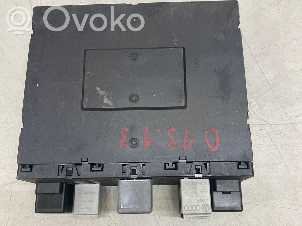 Volkswagen PASSAT B6 Comfort/convenience module 