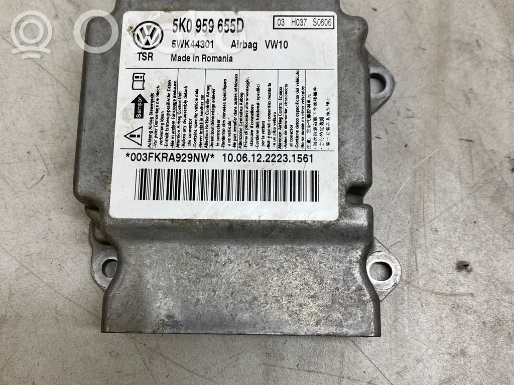 Volkswagen Jetta VI Airbag control unit/module 