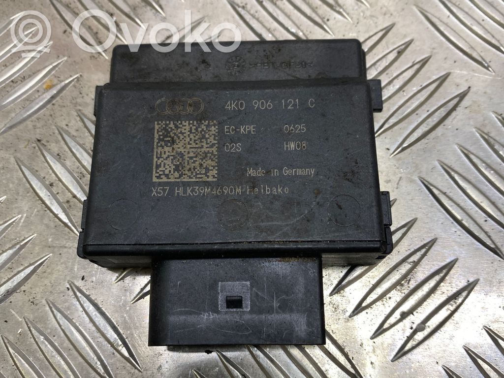 Audi A4 S4 B9 8W Fuel injection pump control unit/module 