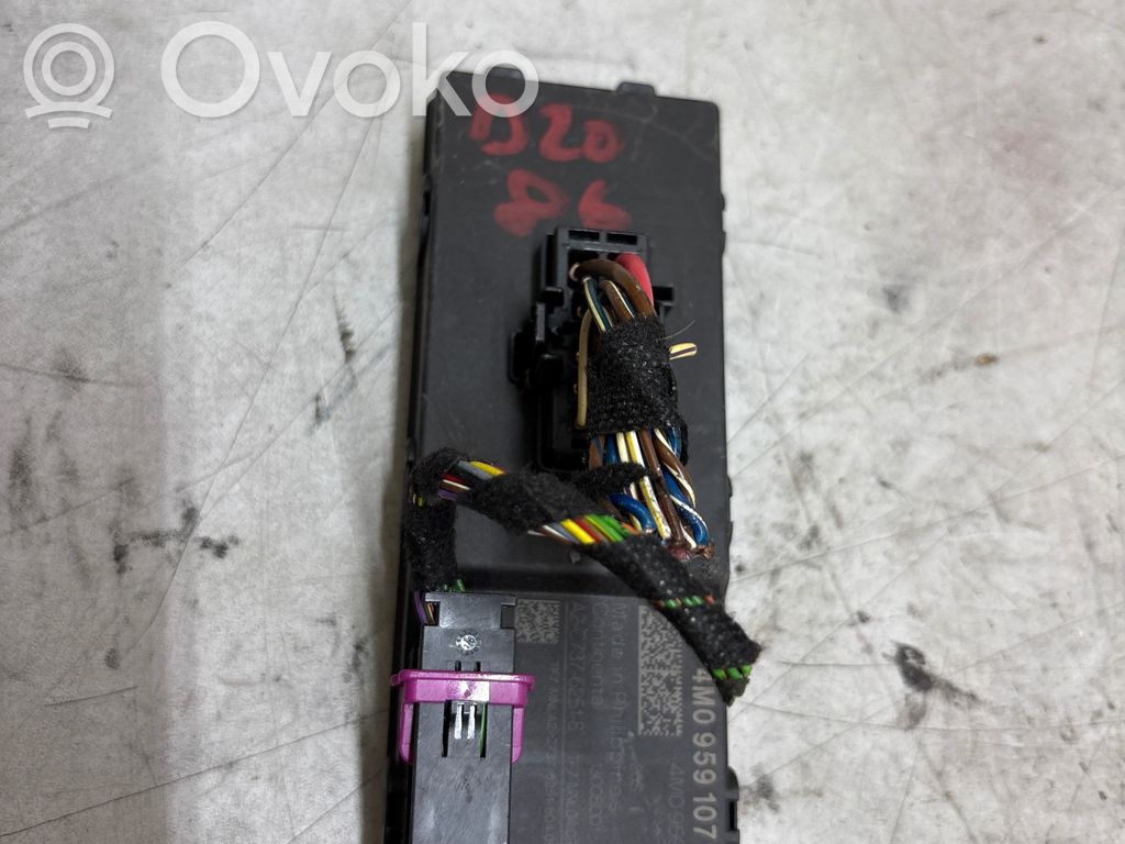 Audi A4 S4 B9 Tailgate/trunk control unit/module 