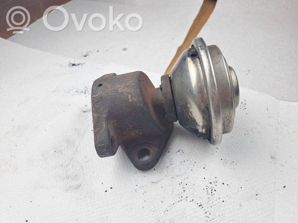 Audi A6 S6 C4 4A Válvula EGR 