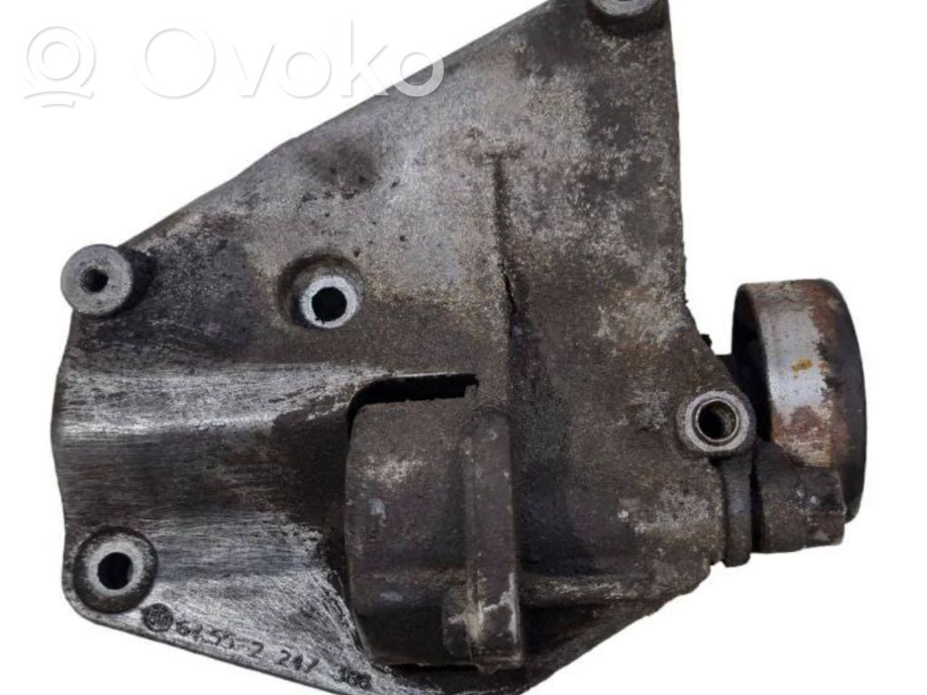 BMW 3 E46 Soporte de montaje del compresor de A/C 