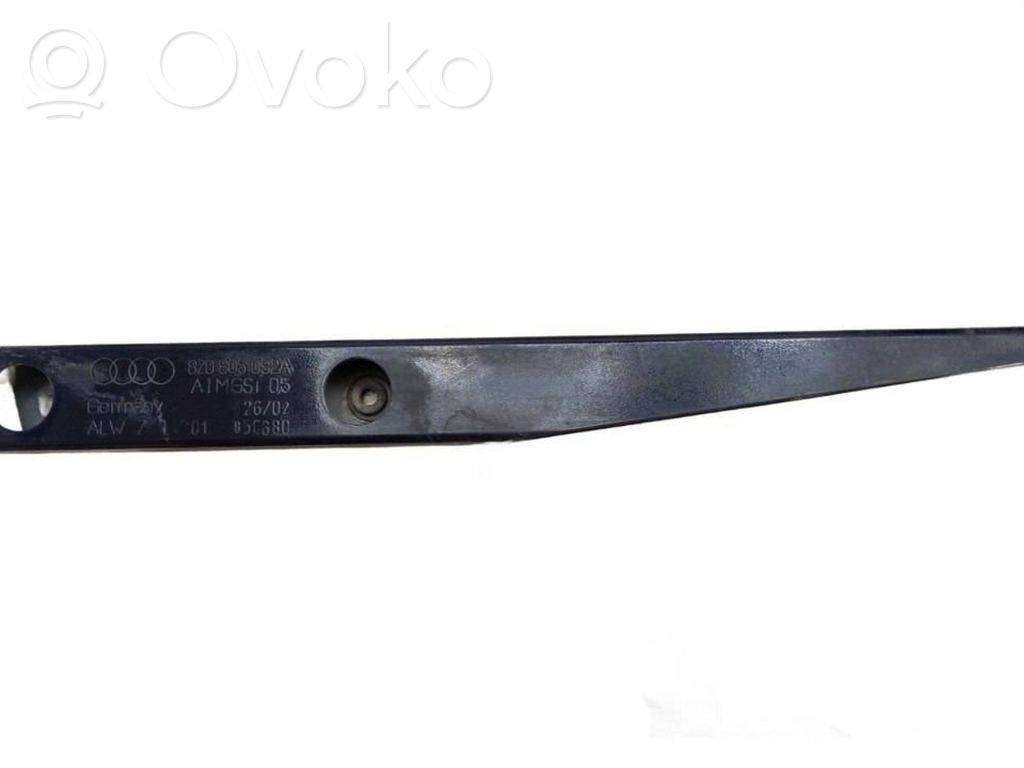 Laikiklis sparno   8Z0805092A