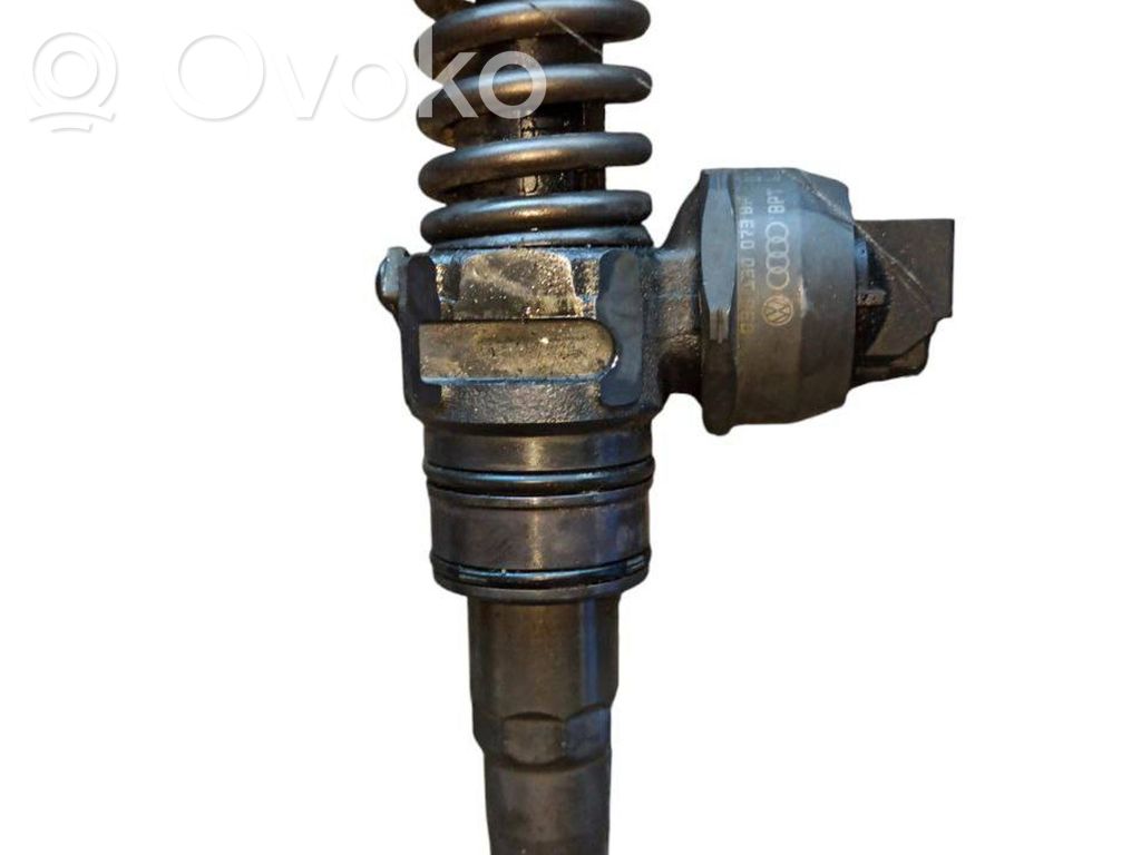 Inyector de combustible   038130073BP,038130073BM