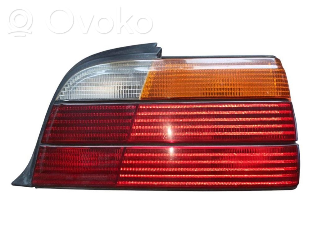 BMW 3 E36 Rückleuchte Heckleuchte 