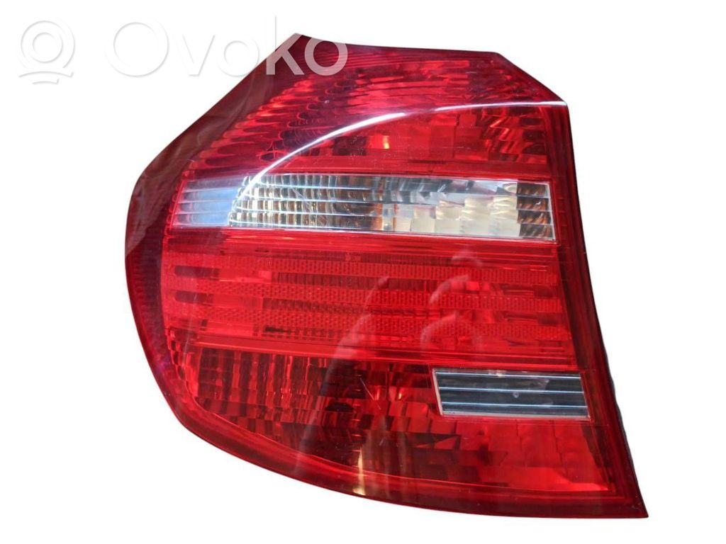 Rear/tail lights   7184955