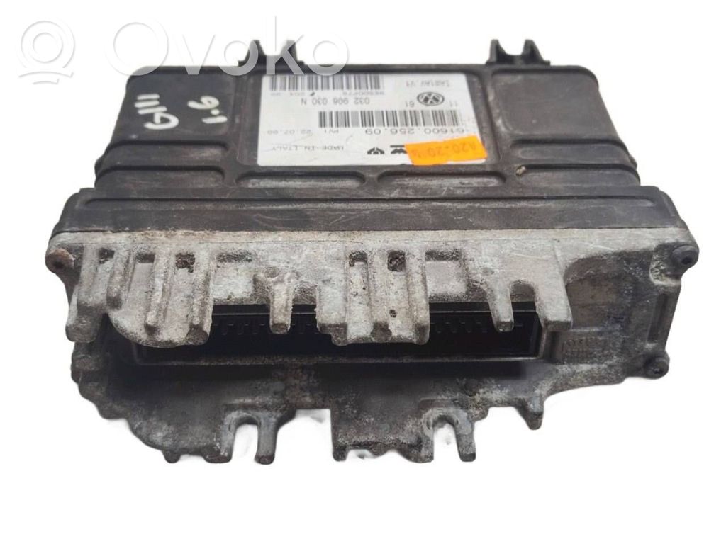 Volkswagen Golf III Engine control unit/module 