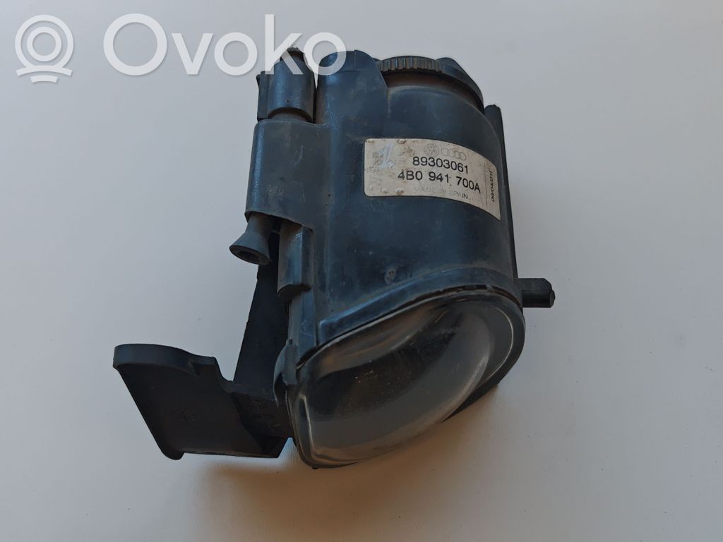 Nebelscheinwerfer vorne   4B0941700A,89303061