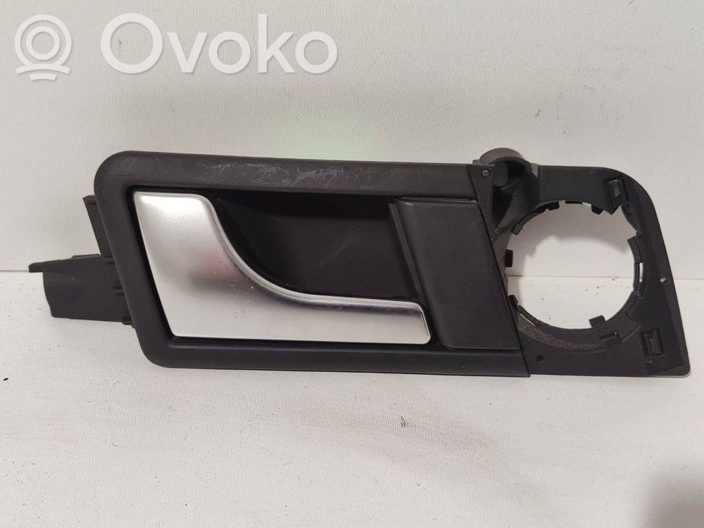 Manecilla interna puerta trasera   8Z0839019,E040333521