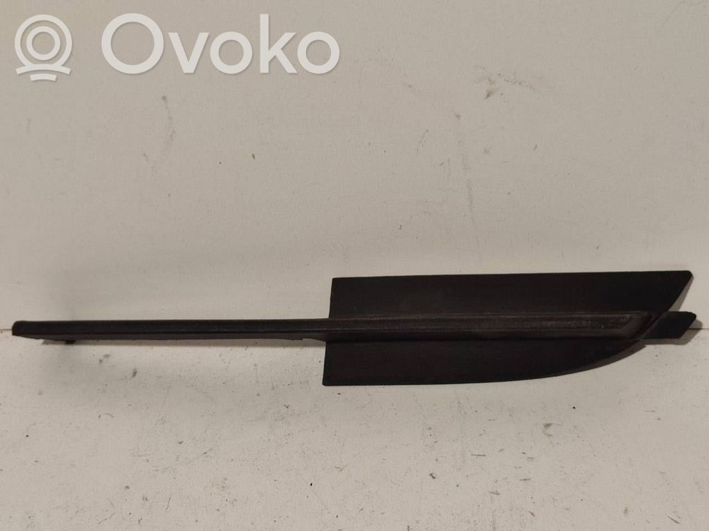 BMW 3 E46 Etupuskurin kulmaosan verhoilu 