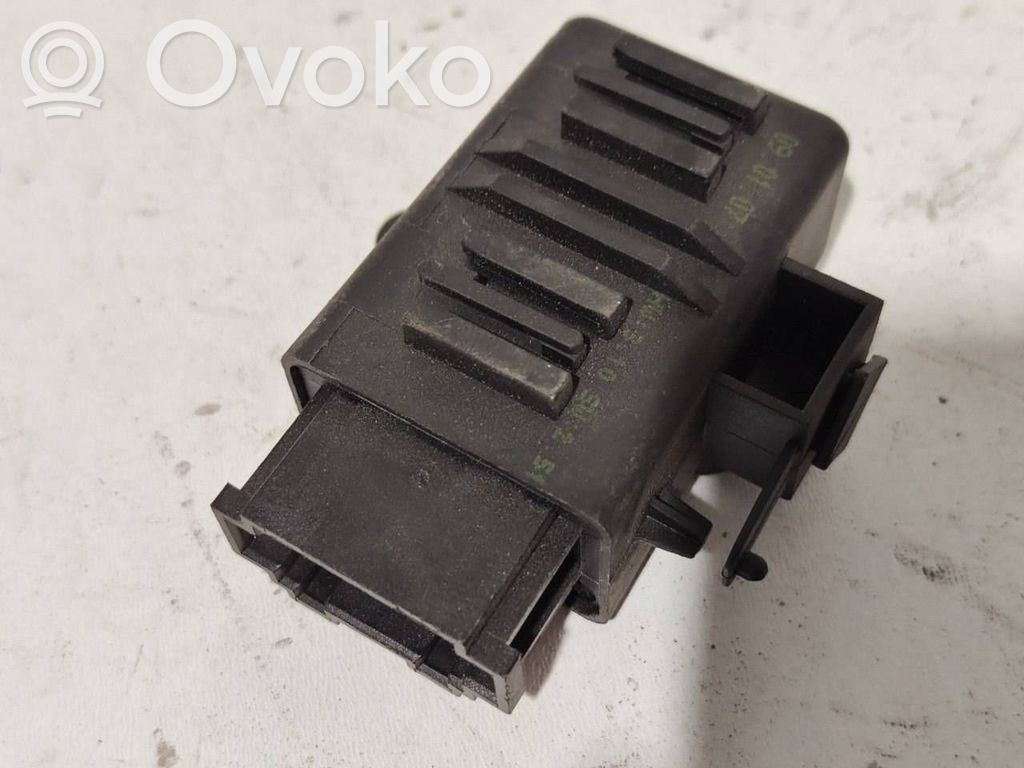 Skoda Octavia Mk2 (1Z) Relè riscaldamento sedile 
